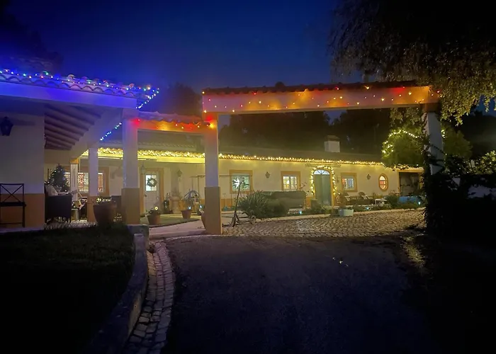 Sleeps 8 With Pool & Horses Алкобаса